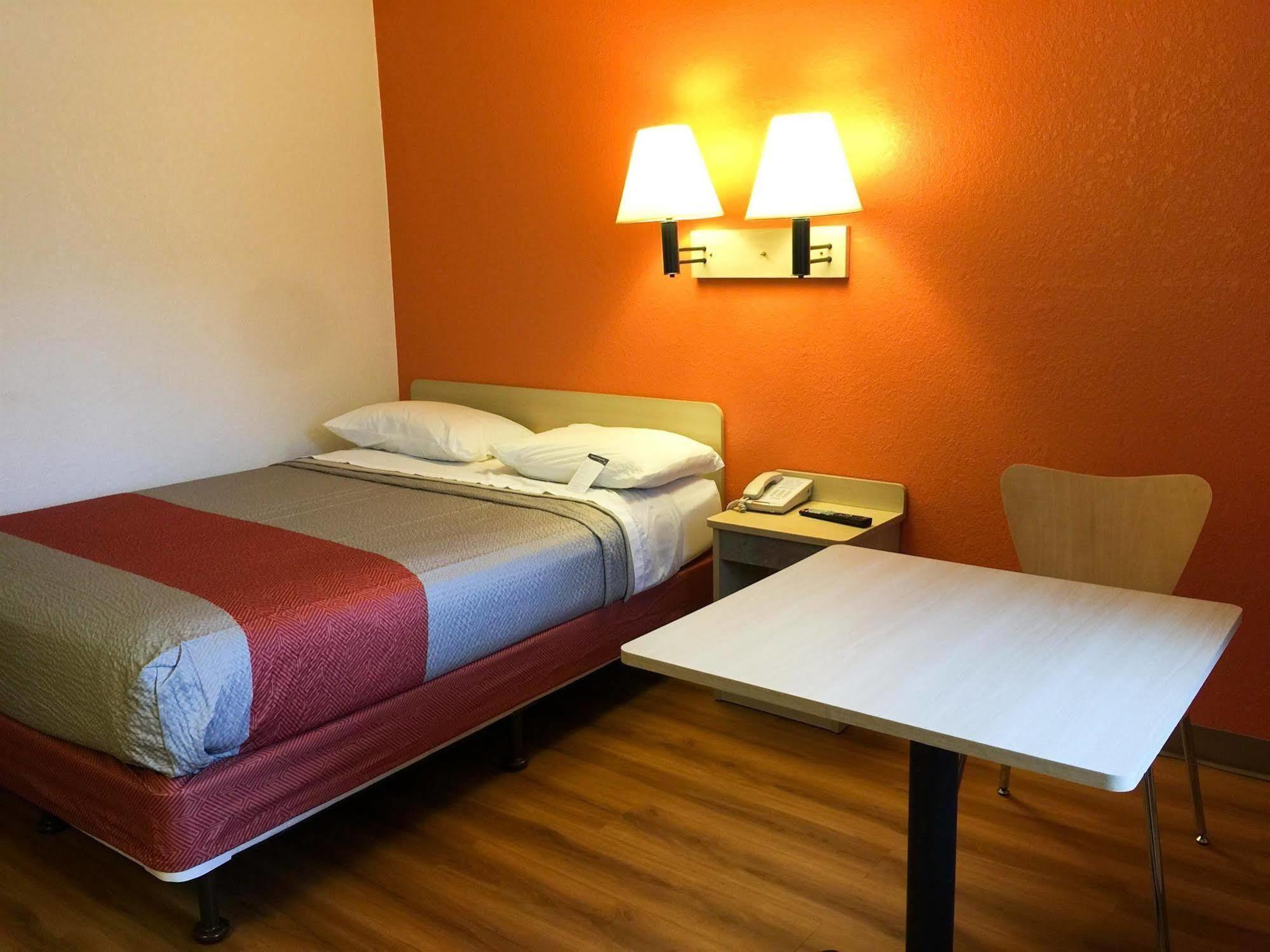 Motel 6-Roseville, Mn - Minneapolis North Bagian luar foto