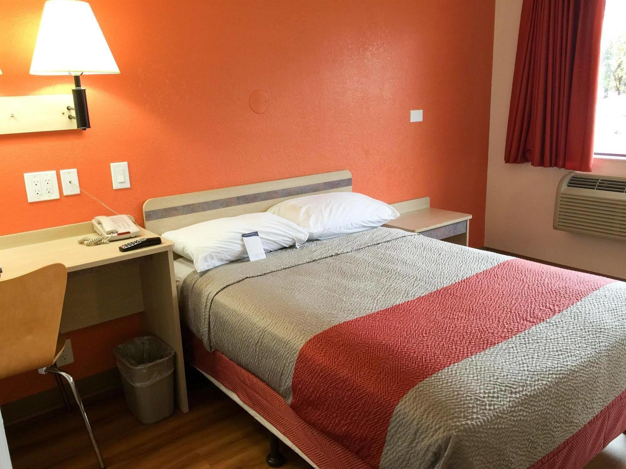 Motel 6-Roseville, Mn - Minneapolis North Bagian luar foto